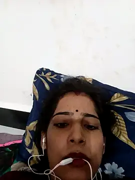 Snapshot of Sh_suhani chatting on 11/28/25, 01:19 Sh suhani online show from 11/28/25, 01:19