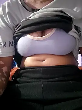 sweet simmi online show from 11/07/25, 10:54