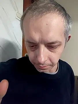 szajbusek41 online show from 02/04/26, 06:41