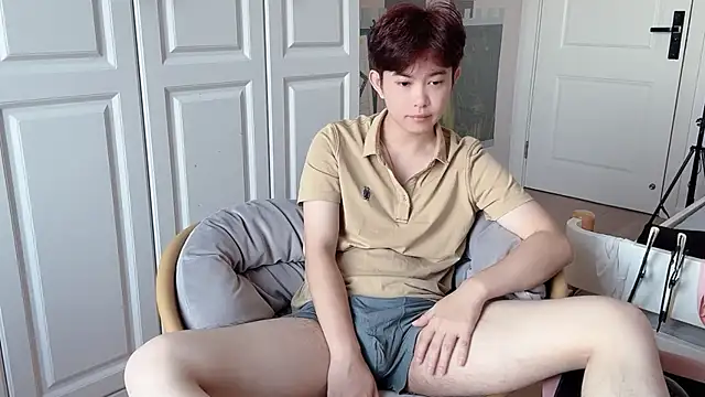 xlong00099 online show from 09/28/25, 12:49