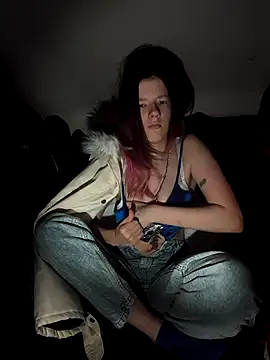 Snapshot of Hot_SkinnyGirl chatting on 04/12/26, 07:08 Hot SkinnyGirl online show from 04/12/26, 07:08