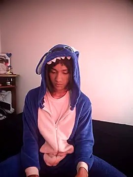 Snapshot of aisha_78 chatting on 10/12/25, 05:23 aisha 78 online show from 10/12/25, 05:23