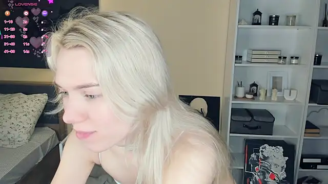 DianeHonnette online show from 12/05/25, 07:32