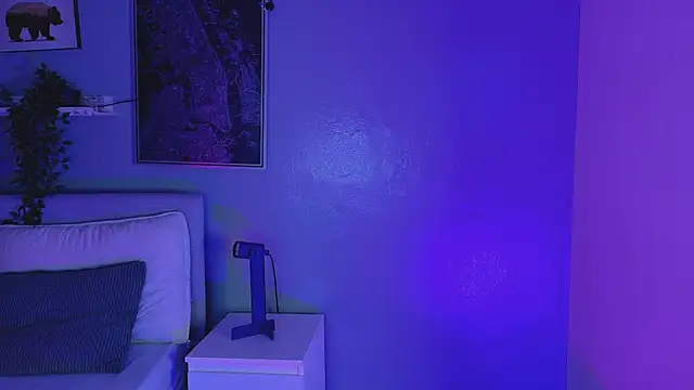 Snapshot of KeendraFox_ chatting on 12/19/25, 10:44 KeendraFox online show from 12/19/25, 10:44