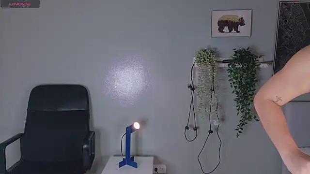 KeendraFox  online show from 02/02/26, 10:36