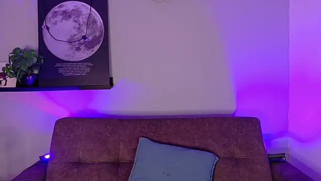 KeendraFox  online show from 04/17/26, 10:07