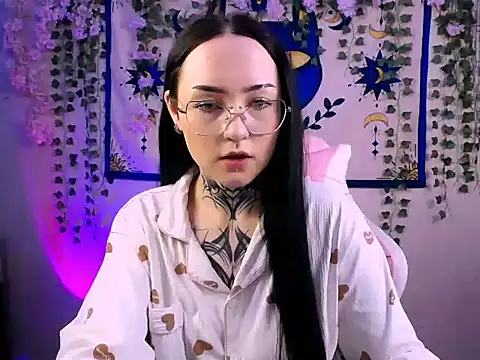 MollyKissy online show from 04/11/26, 07:45