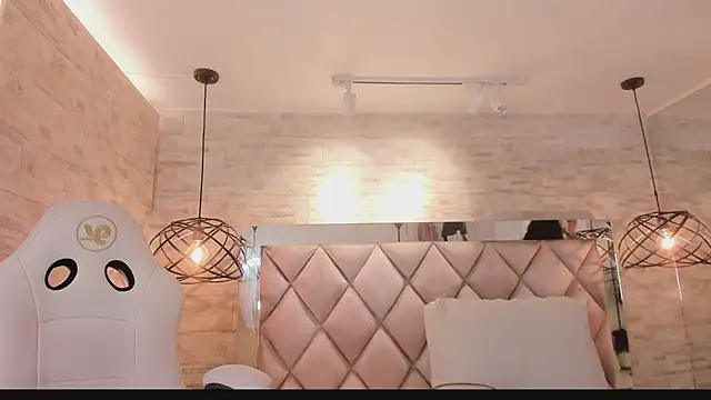 Snapshot of grace_daviss chatting on 04/28/26, 10:53 grace daviss online show from 04/28/26, 10:53