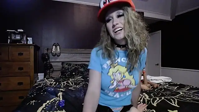 MoonlightMaybell online show from 10/01/25, 06:30