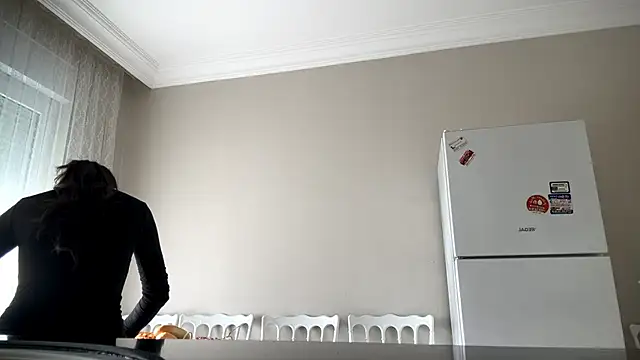 EmmaLeexth online show from 01/17/26, 07:46