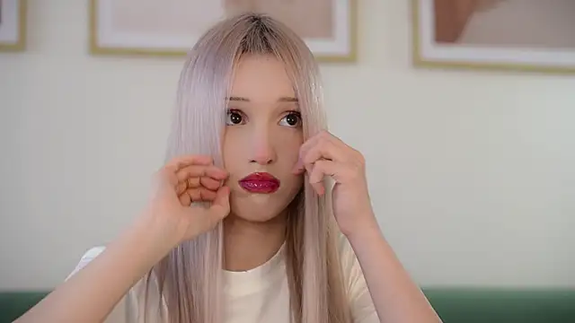 Snapshot of Laura_Obsidian chatting on 09/30/25, 07:46 Laura Obsidian online show from 09/30/25, 07:46