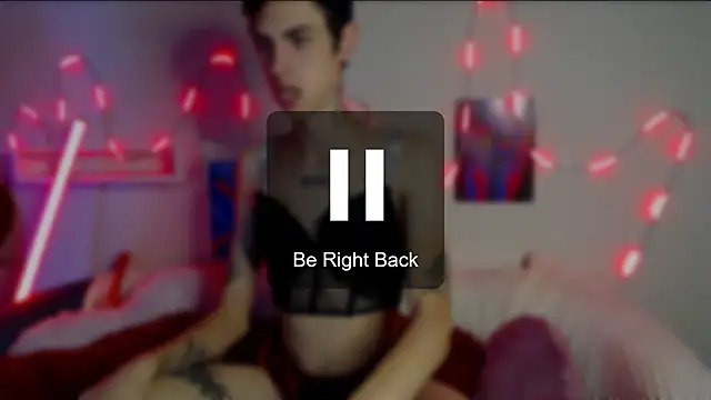 Snapshot of AlexNaughty14 chatting on 09/26/25, 08:07 AlexNaughty14 online show from 09/26/25, 08:07