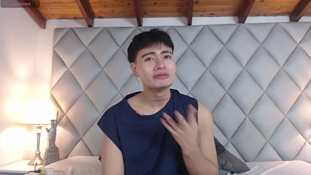 Clement Reyes online show from 10/19/25, 01:23