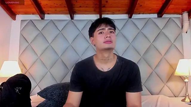 Clement Reyes online show from 11/23/25, 04:29