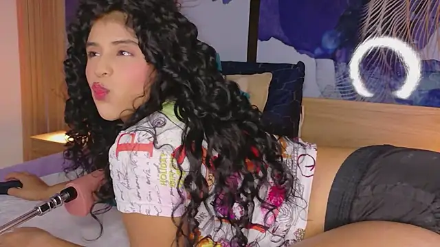 Snapshot of Anabacker01 chatting on 05/28/26, 12:46 Anabacker01 online show from 05/28/26, 12:46