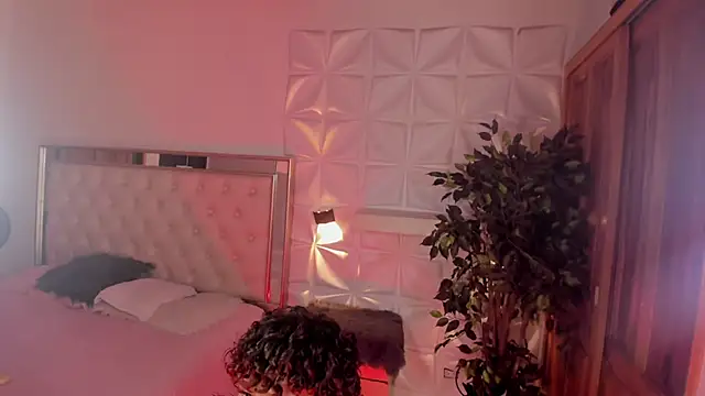 MISS IVVYSWEET online show from 09/20/25, 08:21