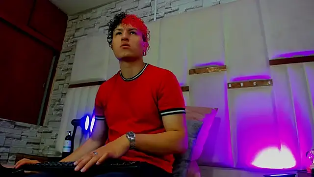 ANLLELOAndANGELA online show from 11/11/25, 04:29