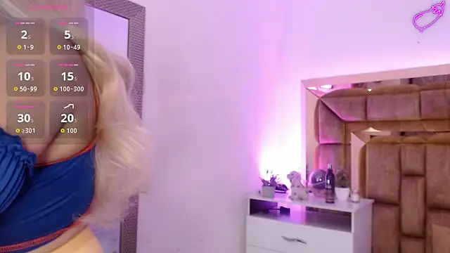 Nohemi Walker  online show from 09/30/25, 08:36