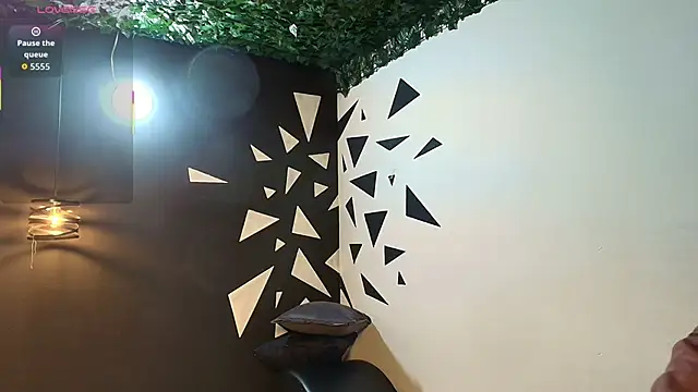 AgataThompson  online show from 11/14/25, 08:29