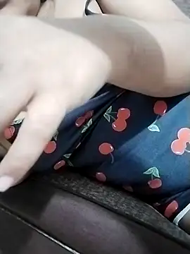 Snapshot of Karin_39 chatting on 03/08/26, 02:26 Karin 39 online show from 03/08/26, 02:26