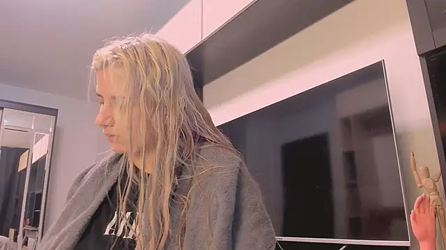 BarbaraSiren online show from 10/29/25, 01:02