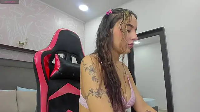 charlotte rousee online show from 09/27/25, 12:32