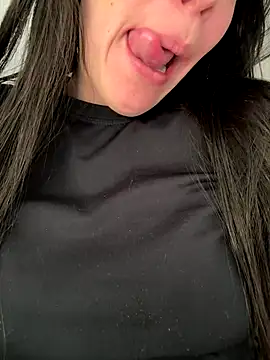 Carolinedanger online show from 10/20/25, 05:57