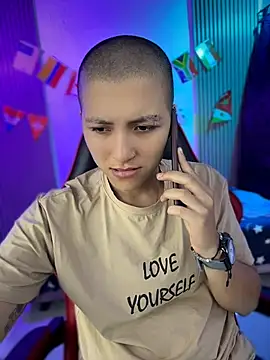 Snapshot of nicocoox chatting on 07/17/26, 11:31 nicocoox online show from 07/17/26, 11:31