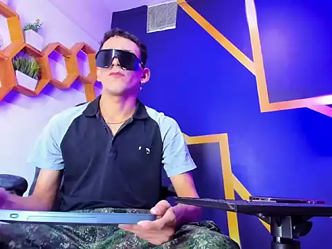 Noha Deluxe online show from 09/27/25, 04:01