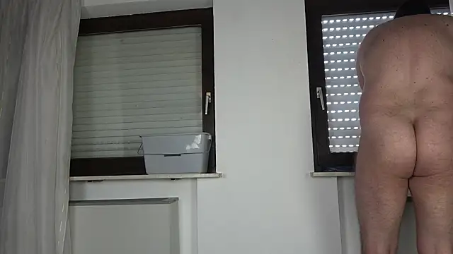 hiddenman87 online show from 09/17/25, 09:16