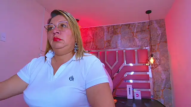 MaylinRosse  online show from 11/18/25, 07:29