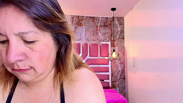 Snapshot of MaylinRosse_ chatting on 04/22/26, 07:15 MaylinRosse online show from 04/22/26, 07:15
