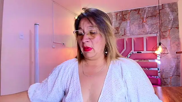 Snapshot of MaylinRosse_ chatting on 05/04/26, 06:59 MaylinRosse online show from 05/04/26, 06:59