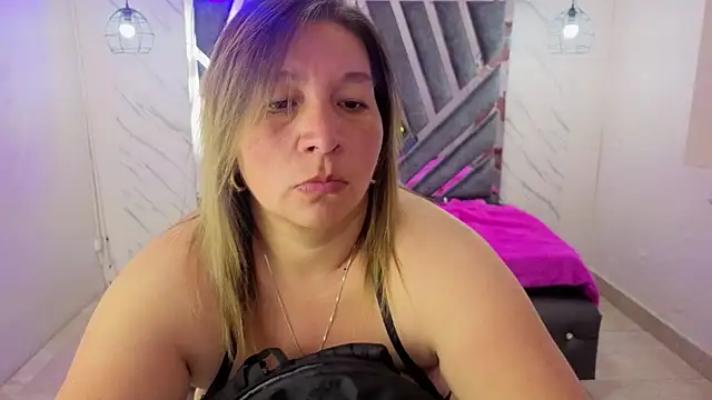 Snapshot of MaylinRosse_ chatting on 05/09/26, 07:19 MaylinRosse online show from 05/09/26, 07:19