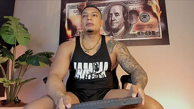 Snapshot of chrizmacgregor chatting on 12/15/25, 02:05 chrizmacgregor online show from 12/15/25, 02:05