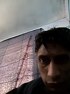 Snapshot of Crazygrillo69 chatting on 12/19/25, 09:00 Crazygrillo69 online show from 12/19/25, 09:00