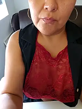 Snapshot of sw33th3art chatting on 09/18/25, 06:32 sw33th3art online show from 09/18/25, 06:32