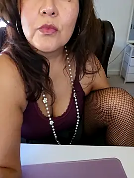 Snapshot of sw33th3art chatting on 10/03/25, 08:39 sw33th3art online show from 10/03/25, 08:39