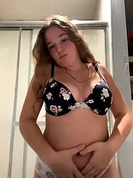 Snapshot of blondefun3818 chatting on 09/30/25, 02:05 blondefun3818 online show from 09/30/25, 02:05