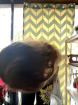 Snapshot of blondefun3818 chatting on 10/05/25, 08:18 blondefun3818 online show from 10/05/25, 08:18