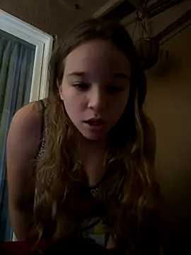 Snapshot of blondefun3818 chatting on 10/22/25, 01:50 blondefun3818 online show from 10/22/25, 01:50