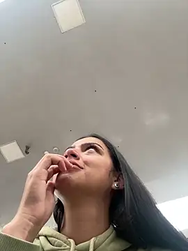 Snapshot of Mia_fire666 chatting on 04/17/26, 05:49 Mia fire666 online show from 04/17/26, 05:49