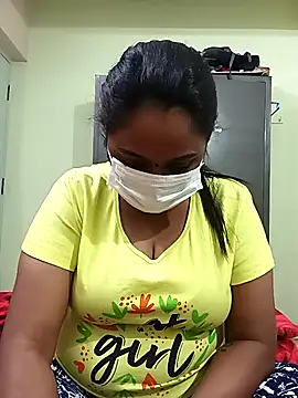 Snapshot of queendivya chatting on 10/02/25, 12:50 queendivya online show from 10/02/25, 12:50