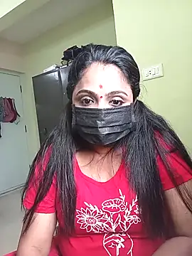 Snapshot of queendivya chatting on 10/15/25, 03:28 queendivya online show from 10/15/25, 03:28