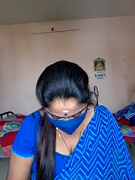 Snapshot of queendivya chatting on 06/11/26, 05:16 queendivya online show from 06/11/26, 05:16
