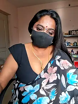 Snapshot of queendivya chatting on 07/14/26, 11:38 queendivya online show from 07/14/26, 11:38