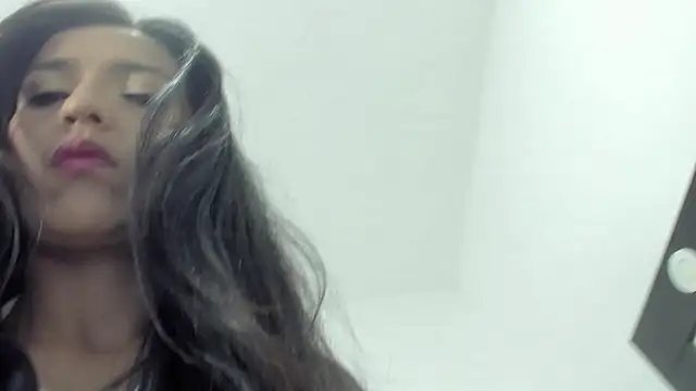 misshidalgo online show from 10/09/25, 03:37