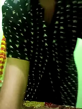 Snapshot of sanaya_3 chatting on 02/17/26, 02:08 sanaya 3 online show from 02/17/26, 02:08