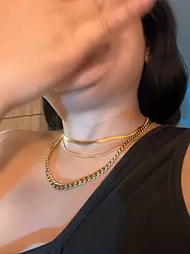 Snapshot of amyross_s1 chatting on 09/23/25, 06:05 amyross s1 online show from 09/23/25, 06:05