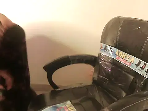 bold kiara online show from 02/25/26, 04:44